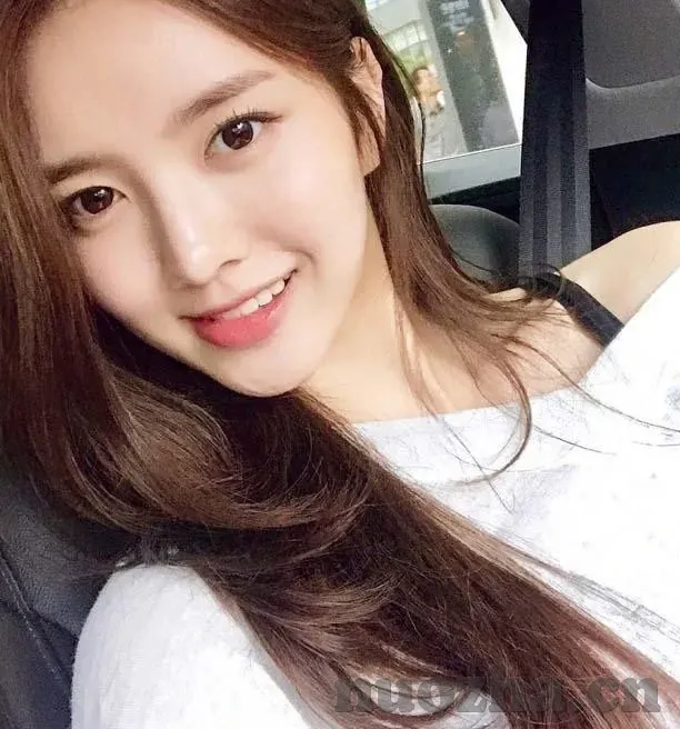 饥渴少妇浪潮av麻豆传煤-跨时代的情感探索，饥渴少妇在潮流浪AF潮流中的故事——麻豆传媒的视角解读